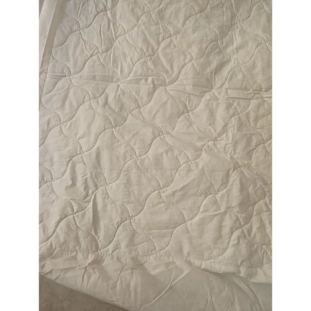 Posturepedic White Zippered Waterproof Quilted Mattress Protector Cover 39